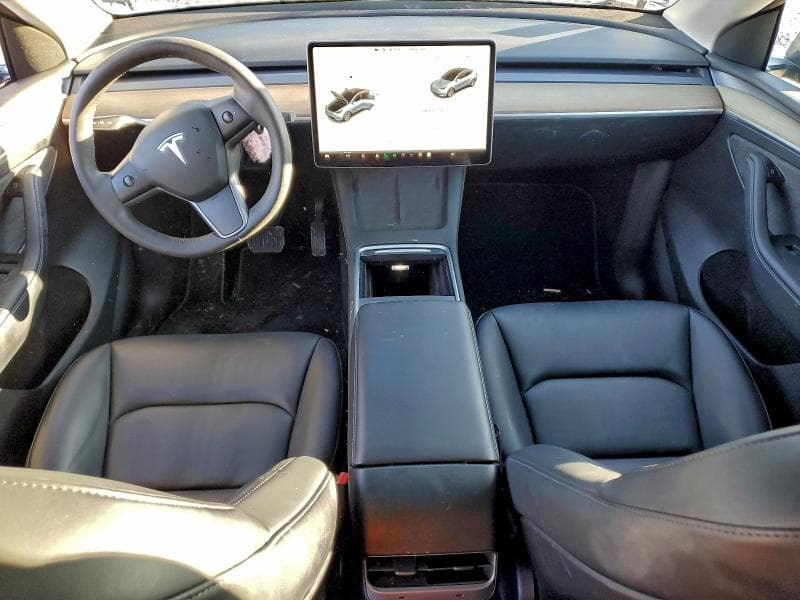 2023 TESLA MODEL Y 8