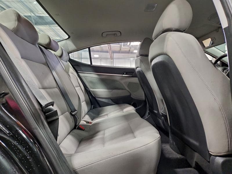 2017 HYUNDAI ELANTRA SE SE 10