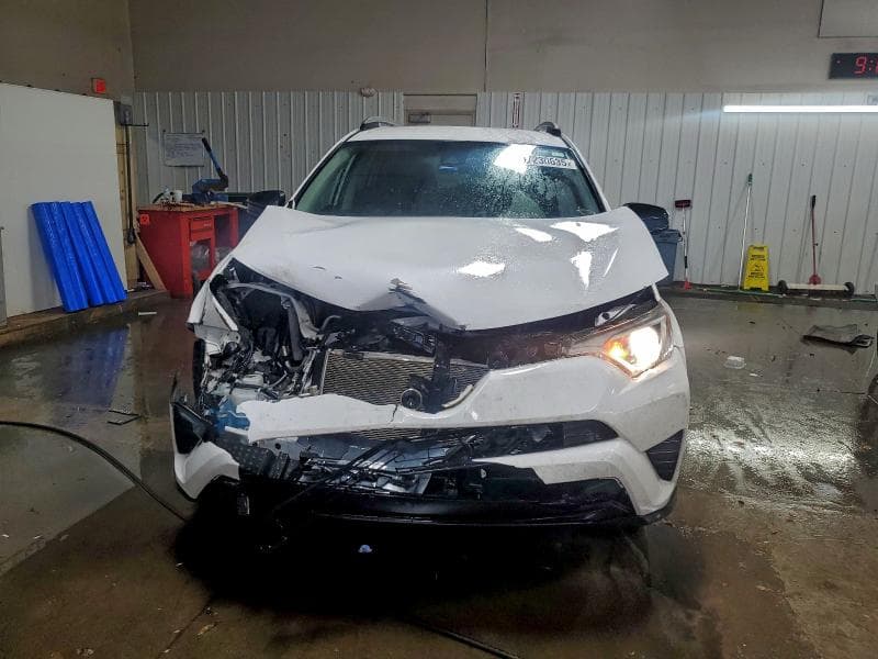 2017 TOYOTA RAV4 LE LE 5
