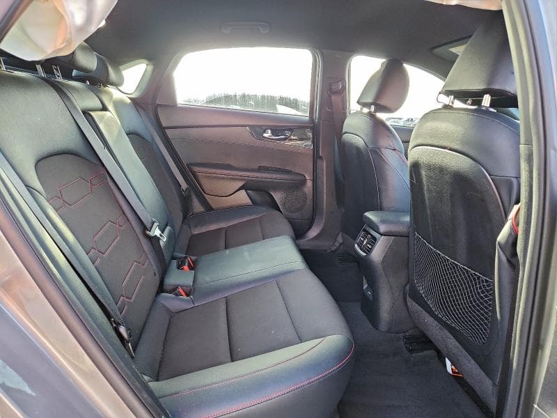 2023 KIA FORTE GT 10