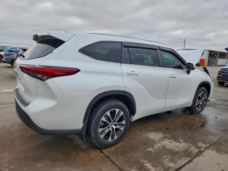 2023 TOYOTA HIGHLANDER XLE XLE 3
