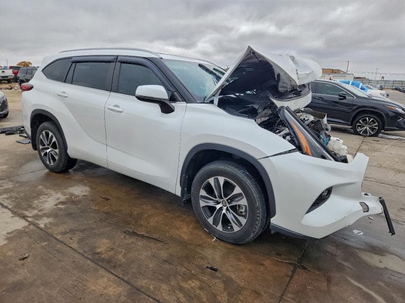 2023 TOYOTA HIGHLANDER XLE XLE 4