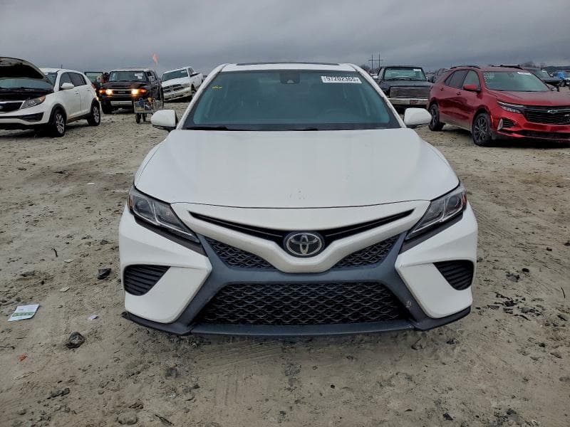 2020 TOYOTA CAMRY SE SE 5