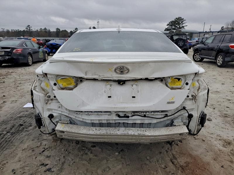 2020 TOYOTA CAMRY SE SE 6