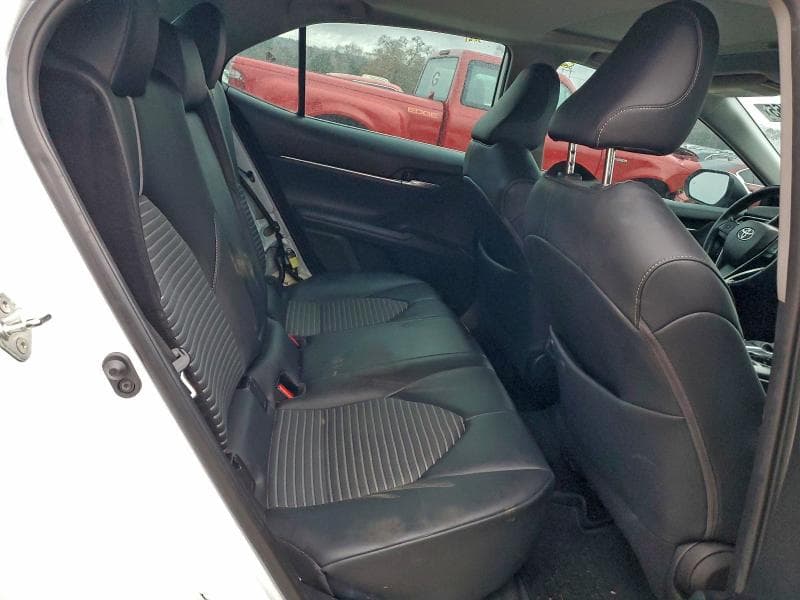 2020 TOYOTA CAMRY SE SE 10