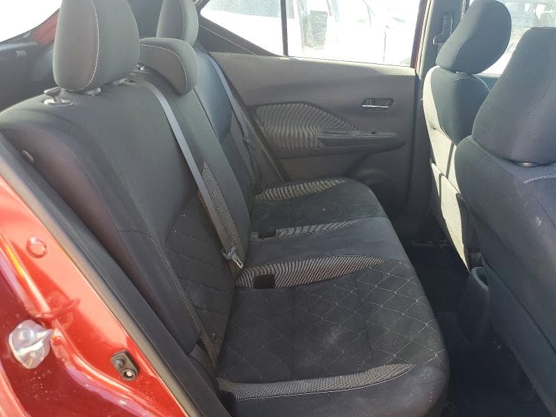 2018 NISSAN KICKS S S 10
