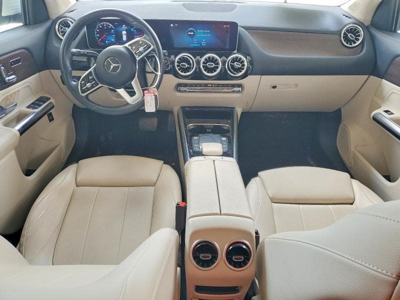 2021 MERCEDES-BENZ GLA 250 4MATIC 8