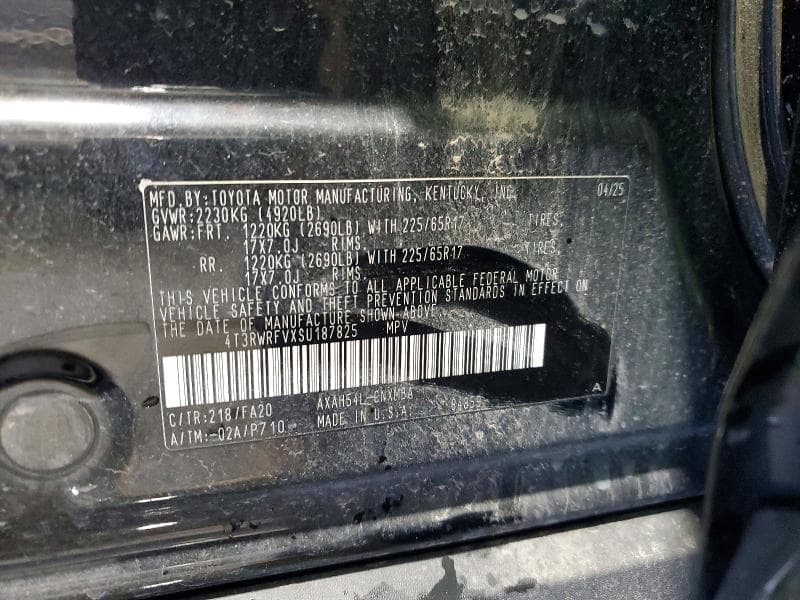 2025 TOYOTA RAV4 HYBRID XLE 13