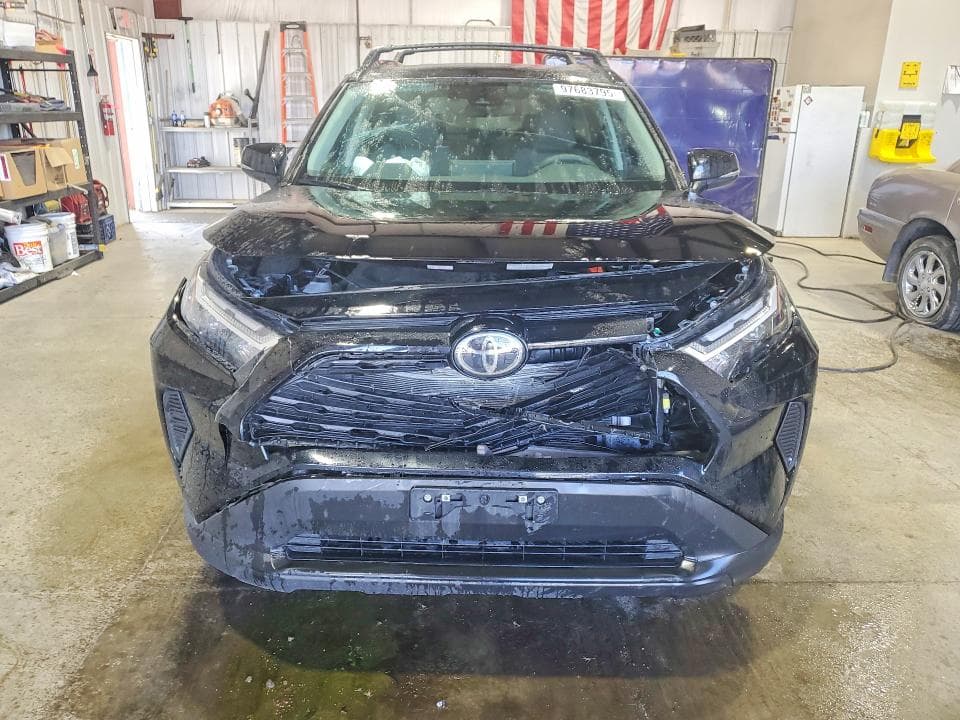 2025 TOYOTA RAV4 HYBRID XLE 5