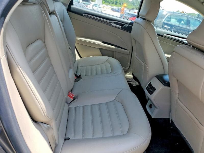 2017 FORD FUSION SE 10