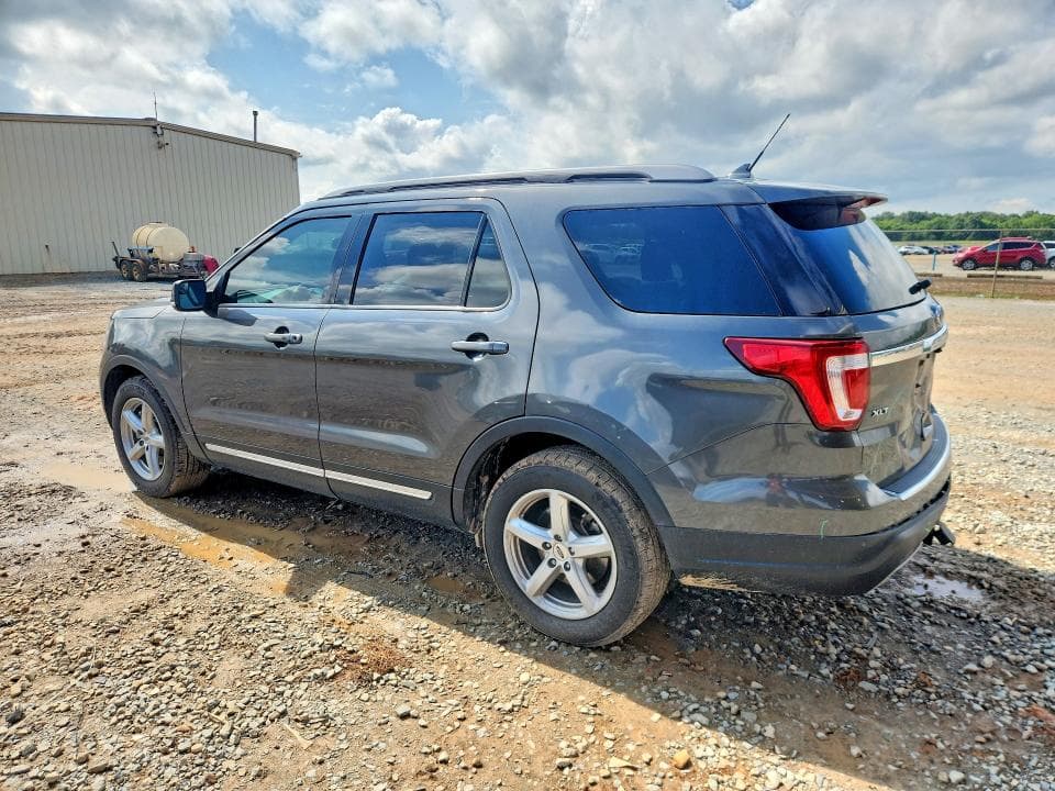2018 FORD EXPLORER XLT 2