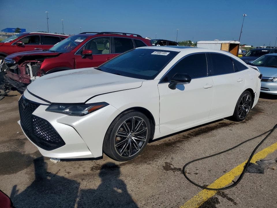 2019 TOYOTA AVALON TOURING 1