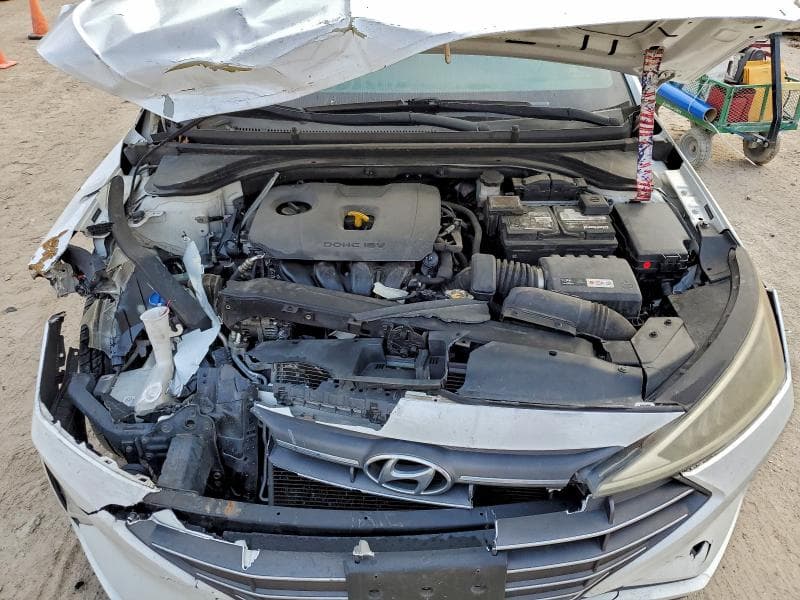 2019 HYUNDAI ELANTRA SE 11