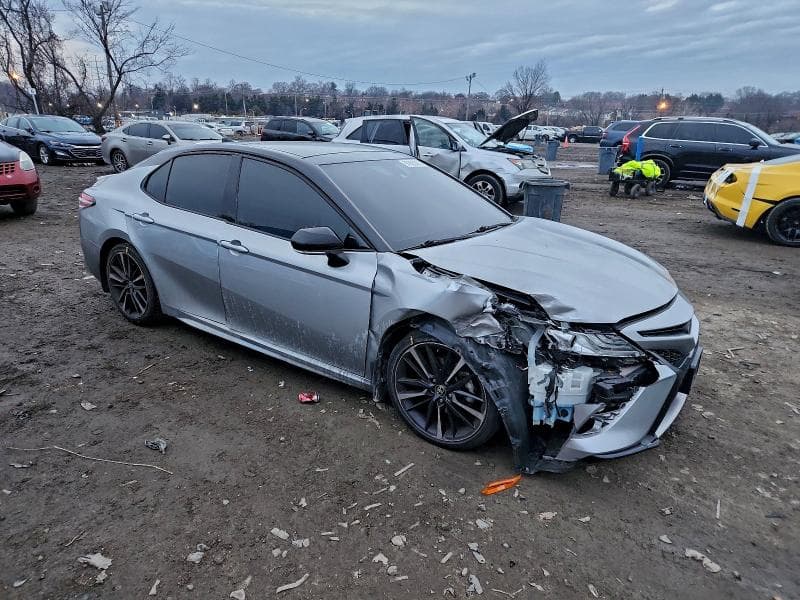 2020 TOYOTA CAMRY XSE 4