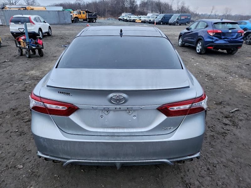 2020 TOYOTA CAMRY XSE 6
