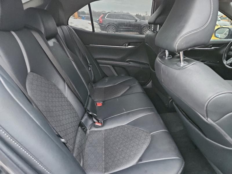 2020 TOYOTA CAMRY XSE 10