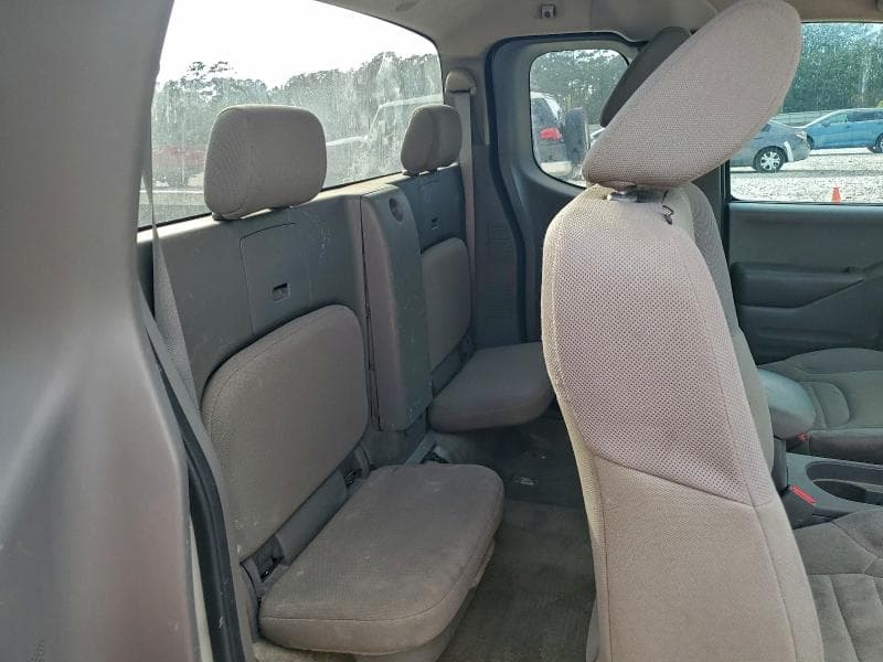 2017 NISSAN FRONTIER S 10