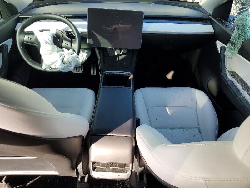2022 TESLA MODEL Y 8