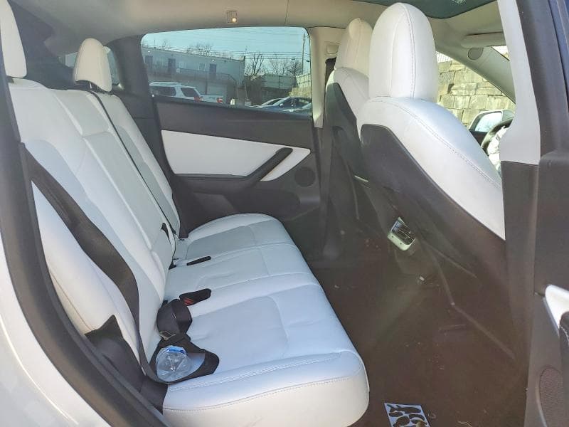 2022 TESLA MODEL Y 10