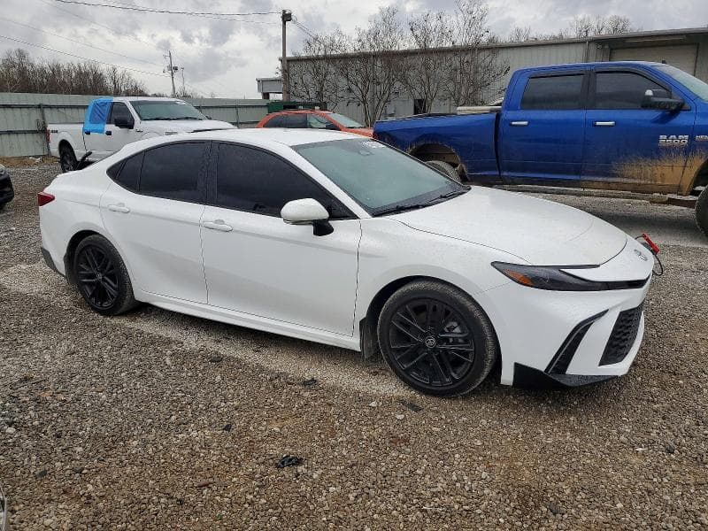 2025 TOYOTA CAMRY 4
