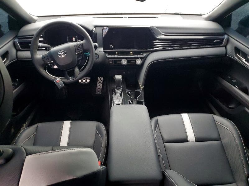 2025 TOYOTA CAMRY 8