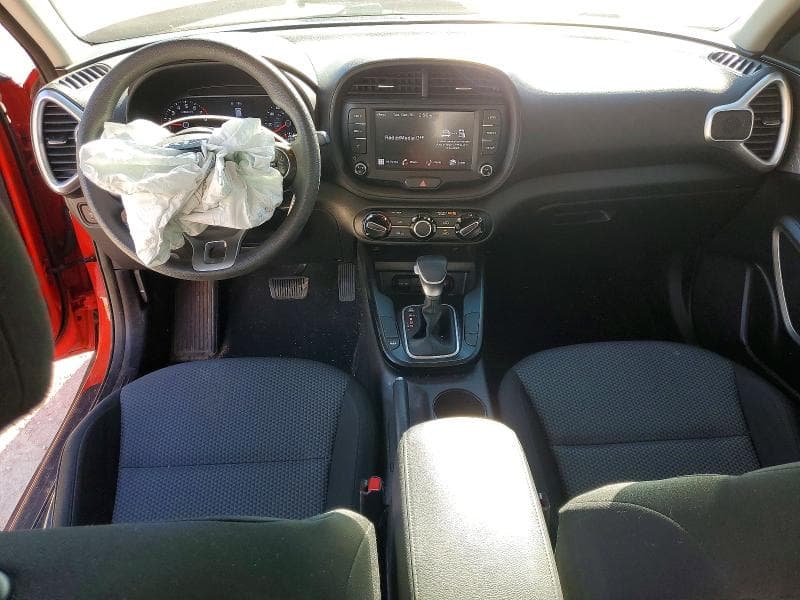 2022 KIA SOUL LX 8