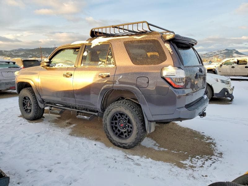 2021 TOYOTA 4RUNNER 2