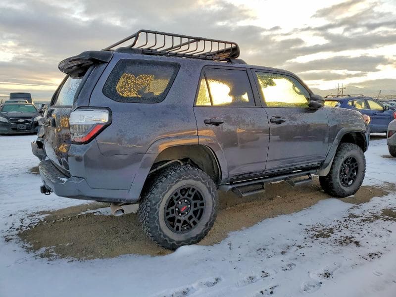 2021 TOYOTA 4RUNNER 3
