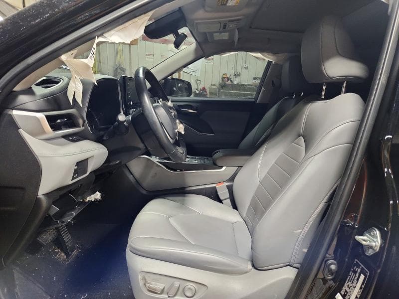 2022 TOYOTA HIGHLANDER XLE 7