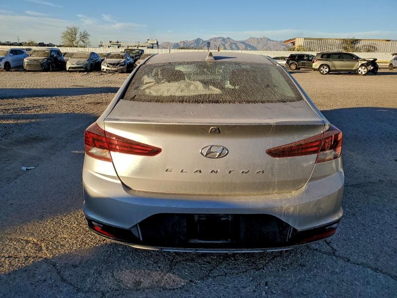 2020 HYUNDAI ELANTRA SEL 6