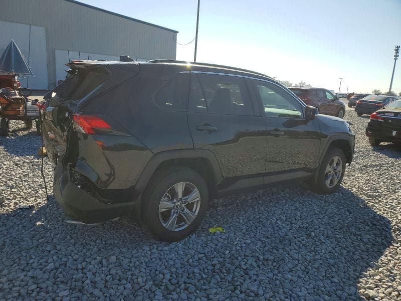 2025 TOYOTA RAV4 XLE XLE 3