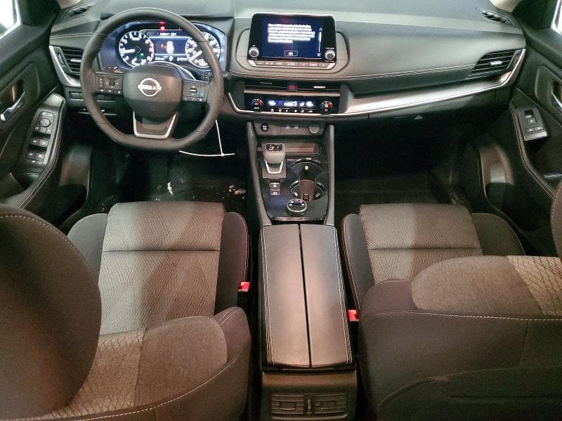 2025 NISSAN ROGUE SV 8
