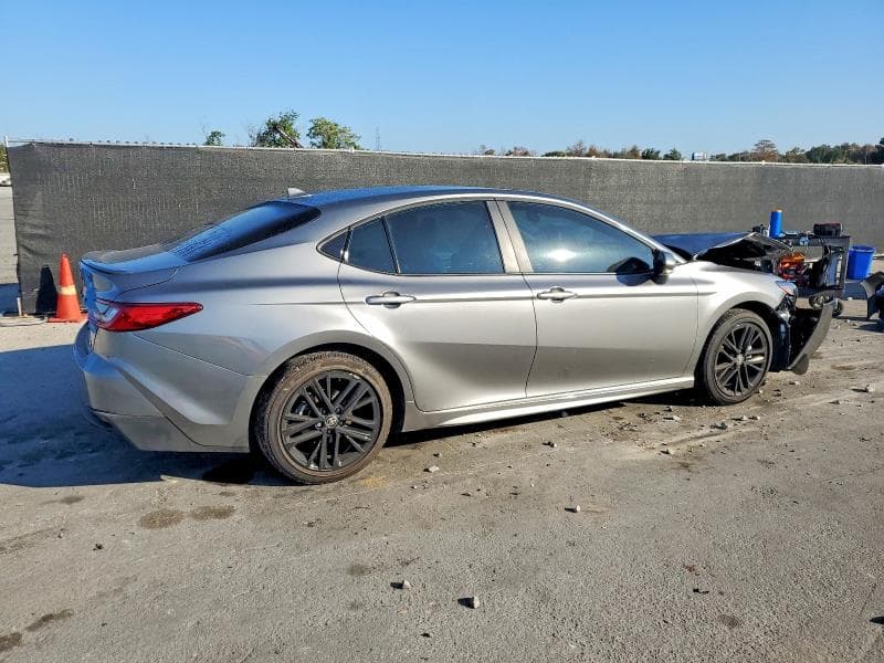 2026 TOYOTA CAMRY SE SE 3