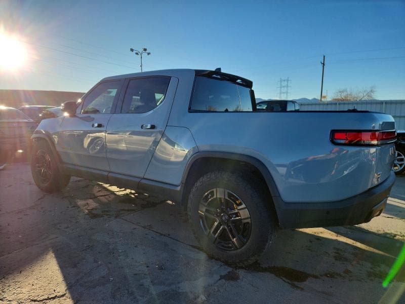 2022 RIVIAN R1T ADVENTURE 2