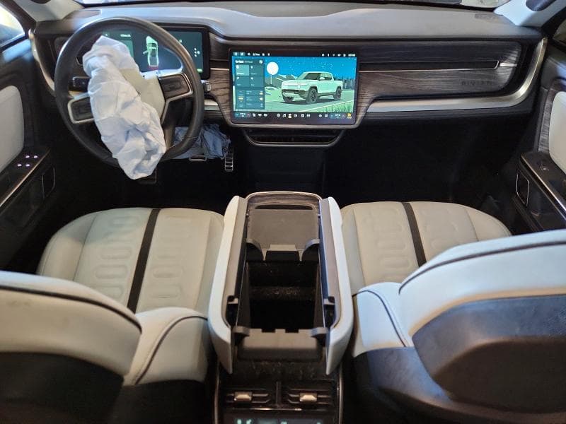 2022 RIVIAN R1T ADVENTURE 8