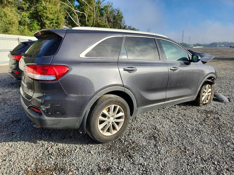 2017 KIA SORENTO LX 3