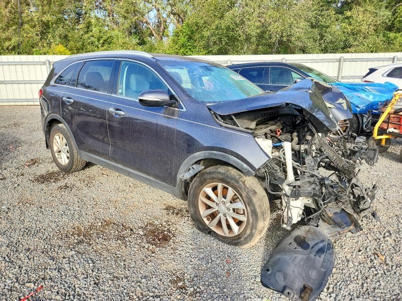 2017 KIA SORENTO LX 4