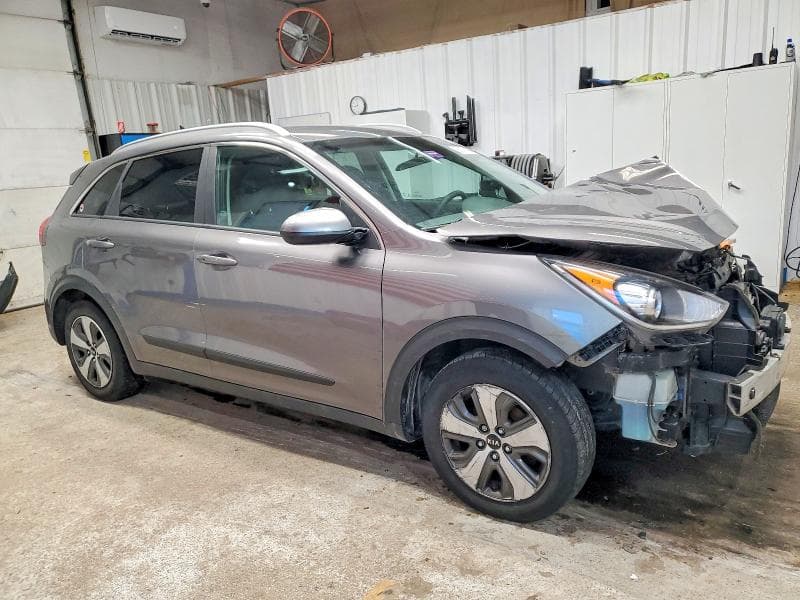 2017 KIA NIRO FE 4