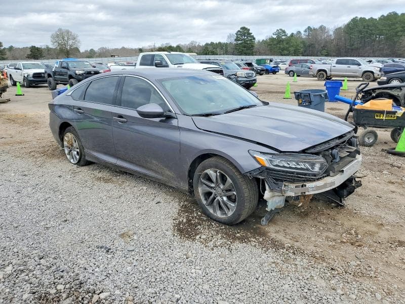 2018 HONDA ACCORD LX 4