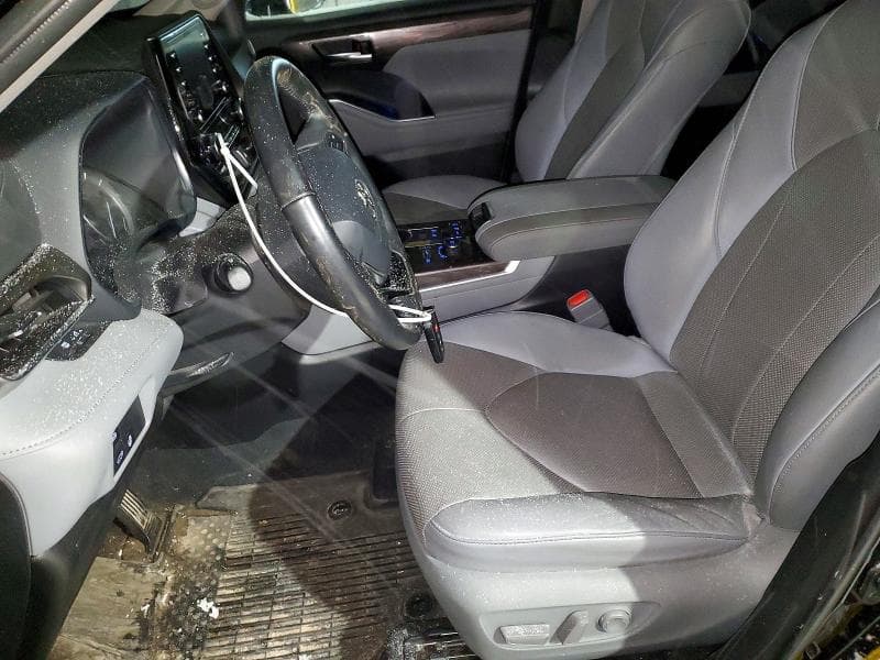 2020 TOYOTA HIGHLANDER LIMITED 7
