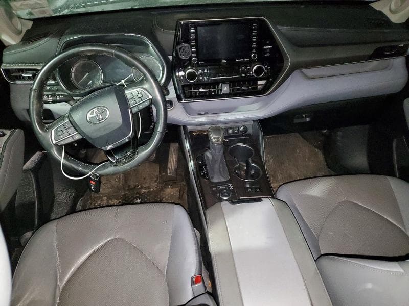 2020 TOYOTA HIGHLANDER LIMITED 8
