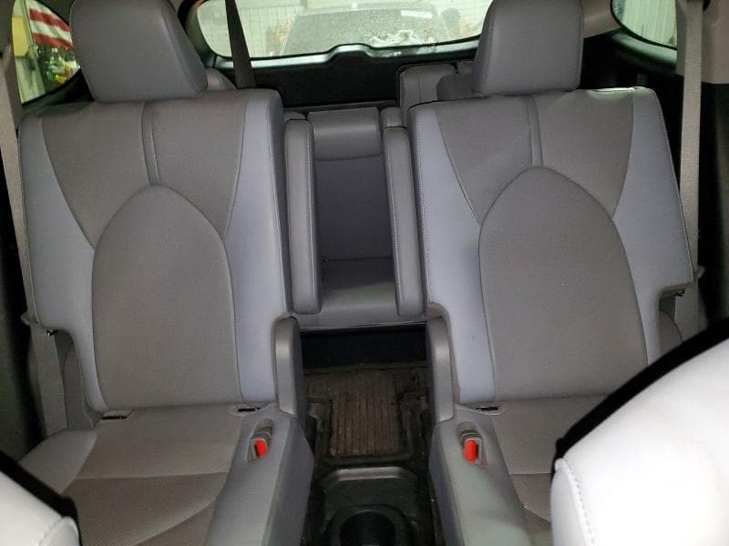 2020 TOYOTA HIGHLANDER LIMITED 10