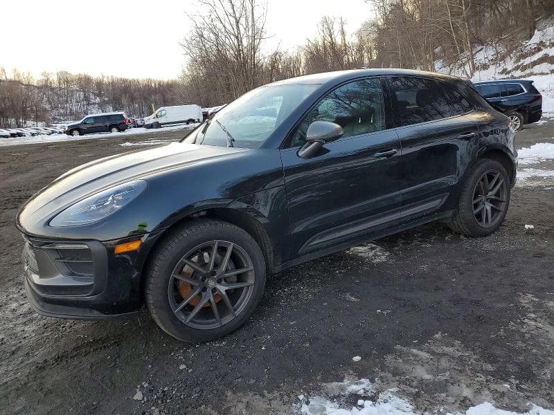 2024 PORSCHE MACAN - 1