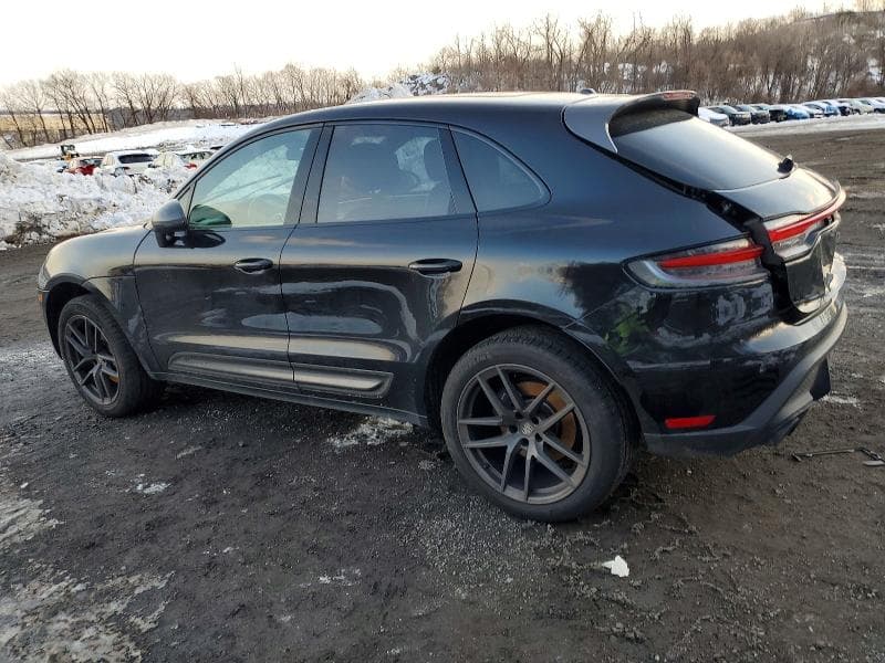 2024 PORSCHE MACAN 2