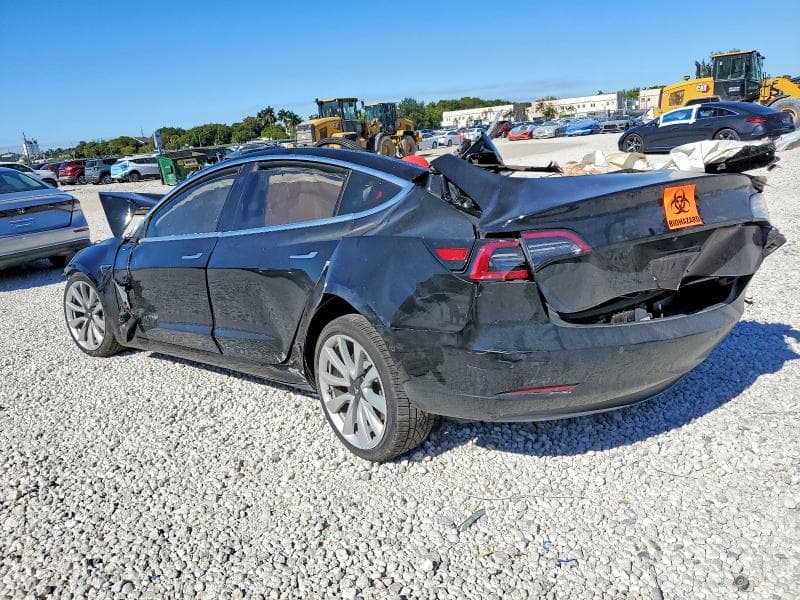 2018 TESLA MODEL 3 2