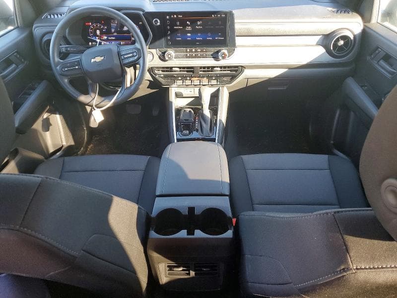 2025 CHEVROLET COLORADO 8