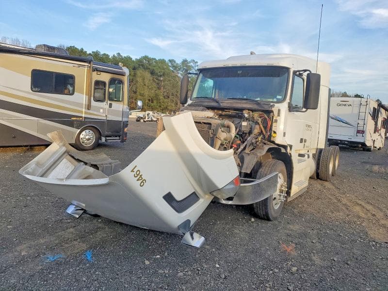 2017 VOLVO VNL SEMI TRUCK 2