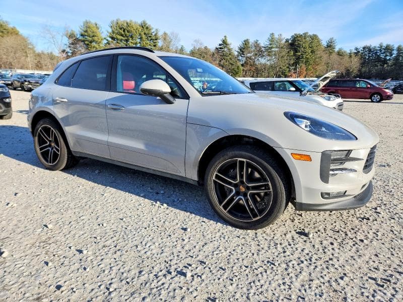 2021 PORSCHE MACAN 4