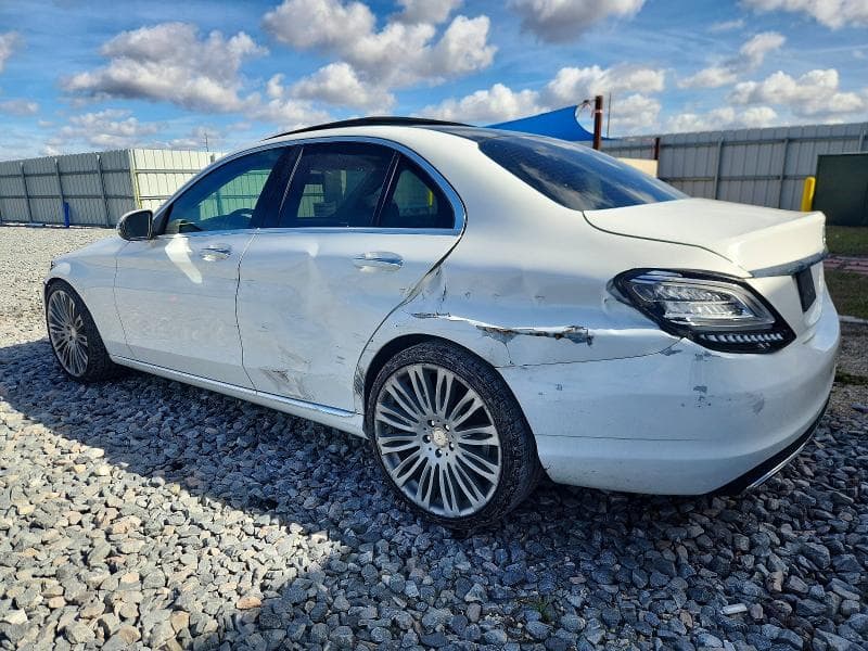 2020 MERCEDES-BENZ C 300 2