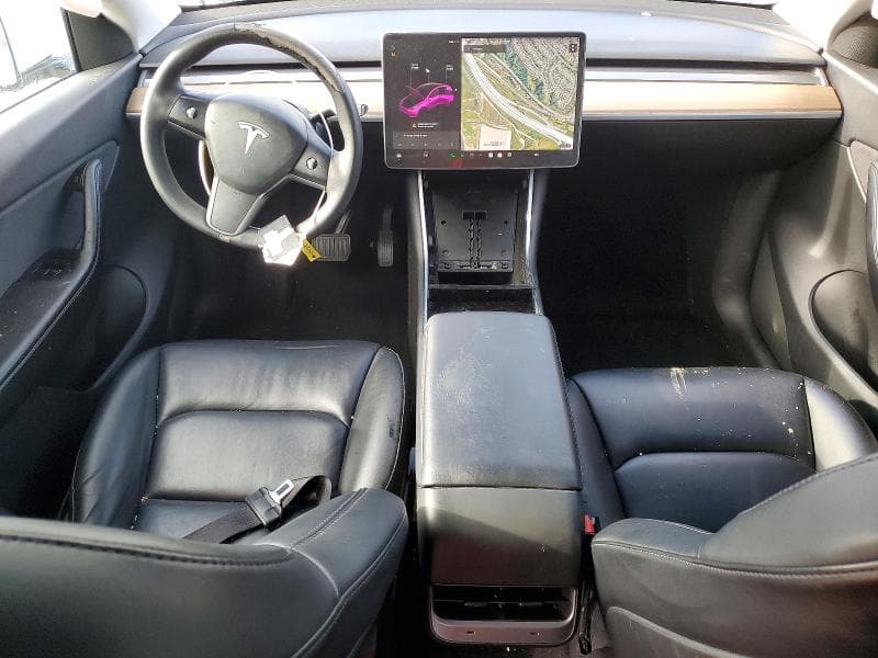 2021 TESLA MODEL Y 8